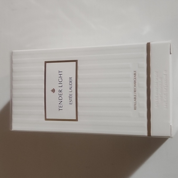 ESTEE LAUDER Tender Light - Picture 3 of 6